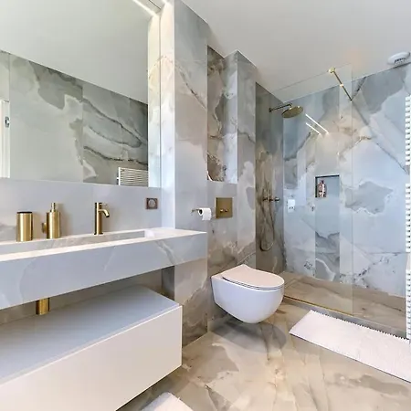 Вілла La Rocaille