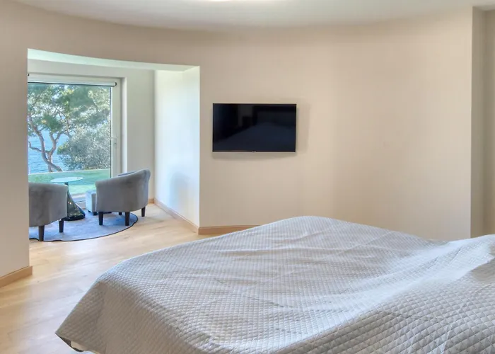 La Rocaille אנטיב