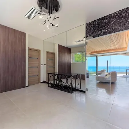 Vila La Rocaille Antibes